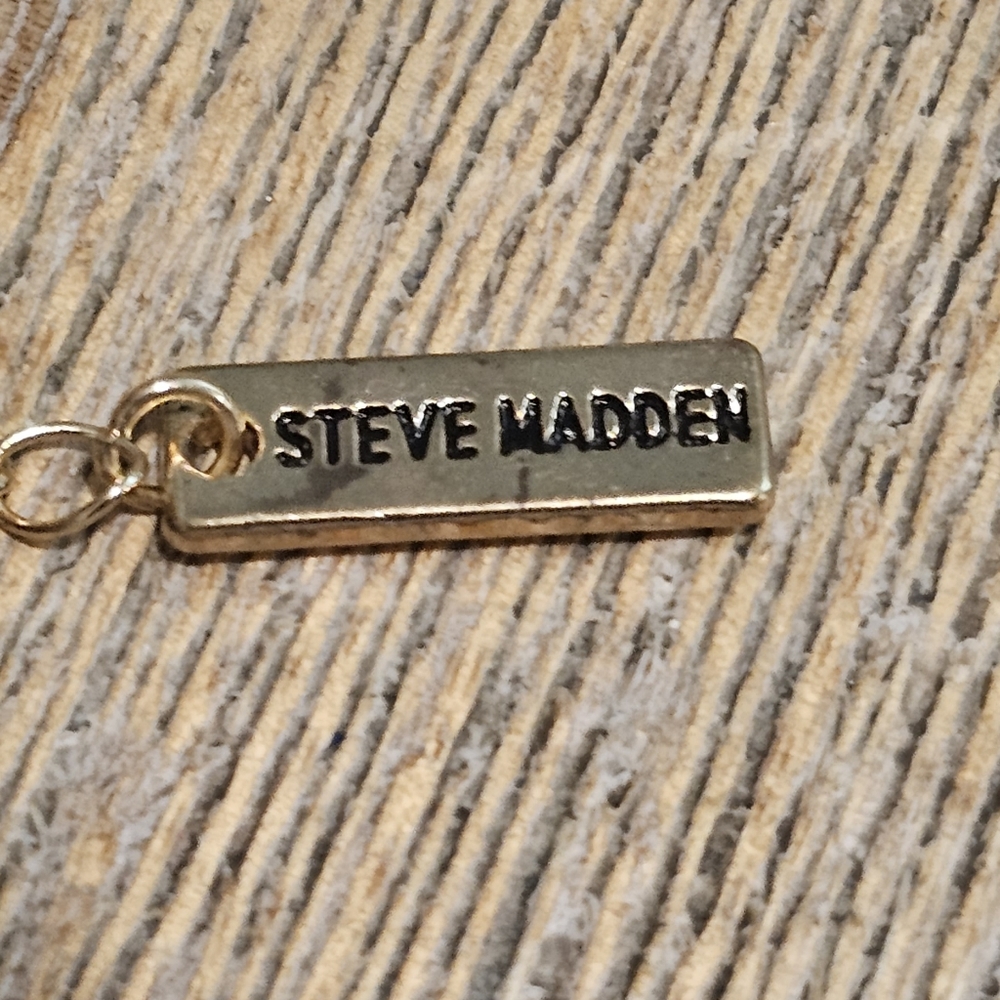 Elegant Steve Madden Gold  Tone Multi Layer Necklace. - Picture 3 of 4